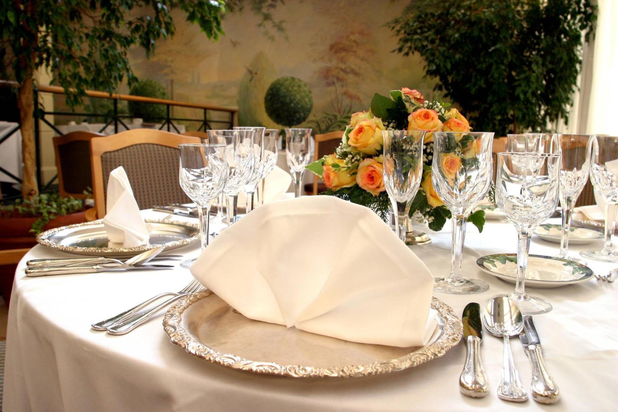 The Westin Zagreb Otel Dış mekan fotoğraf A table set for fine dining